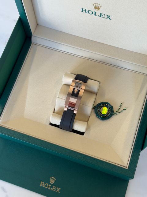 Rolex Sky-Dweller 326235 Image 5